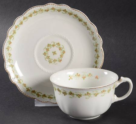 Ivy Flat Cup & Saucer Set