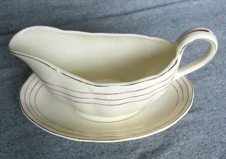 GRI419 Gravy Boat & Underplate
