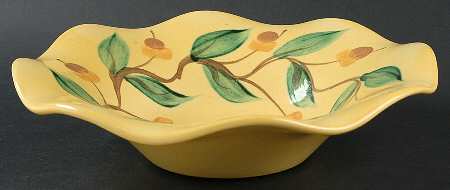 GAP14 10" Scalloped Bowl