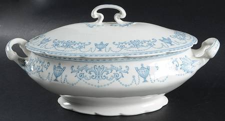 Minerva Oval Covered Vegetable