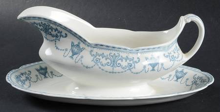 Minerva Gravy Boat with Attached Underplate