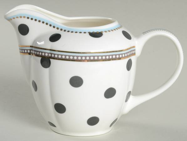 Scallop Navy Creamer