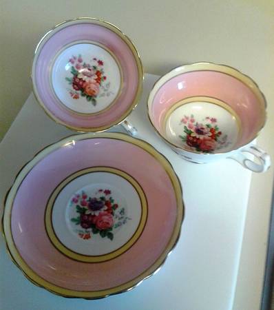 6477 (Pink Band, Scalloped) by Grosvenor