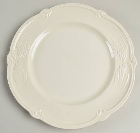 Rocaille Blanc (White) 12" Chop Plate (Round Platter)
