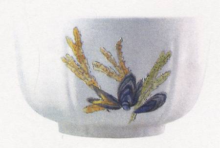 Grand Crustaces  (Scallope Rim) 10" Round Vegetable Bowl