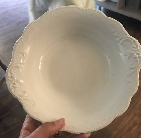 GRI493 9" Round Vegetable Bowl