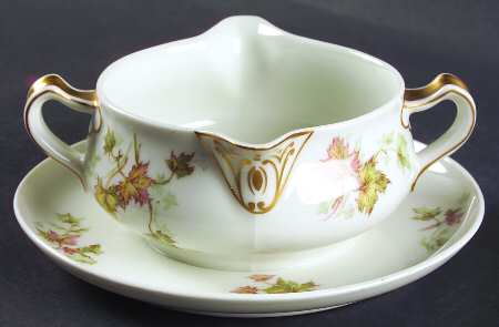 Autumn Leaf (No Trim) Gravy Boat with Attached Underplate