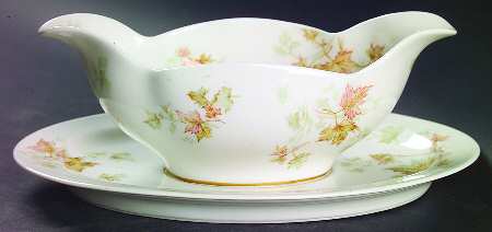 Autumn Leaf (No Trim) Gravy Boat with Attached Underplate
