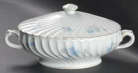 Bergere (Blue Flowers, Gold Verge) Oval Covered Vegetable