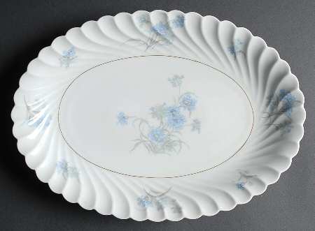 Bergere (Blue Flowers, Gold Verge) 14" Oval Serving Platter