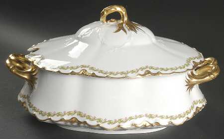 Clover Leaf Oval Tureen & Lid by Haviland