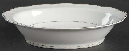 Douraine 9" Oval Vegetable Bowl