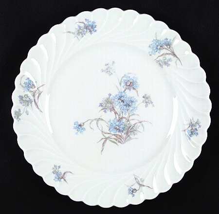 Bergere (Blue Flowers, No Verge Line) by Haviland