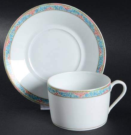 Lawrence Flat Cup & Saucer Set