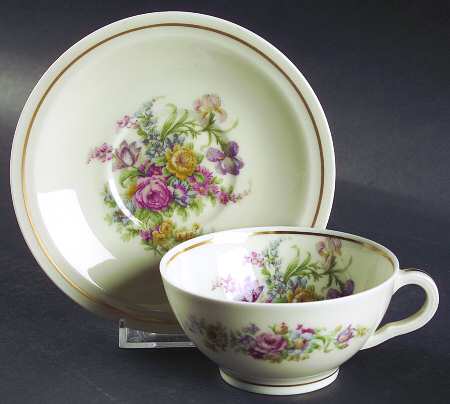 Miramar (Floral Center, Gold Band) Flat Cup & Saucer Set