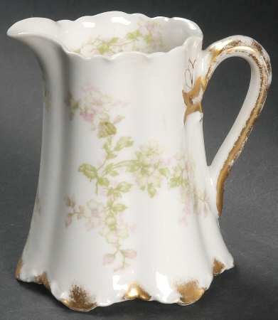 Montebello Creamer