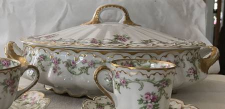 Schleiger 1045a Oval Covered Vegetable