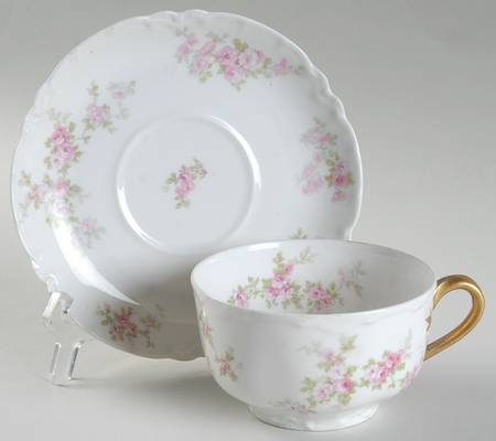 Schleiger 1131 Flat Cup & Saucer Set