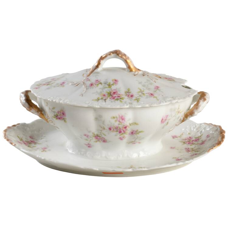 Schleiger 150p Gravy Boat w/Attached Underplate & Lid by Haviland