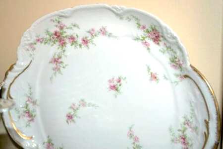 Schleiger 151b Handled Cake Plate