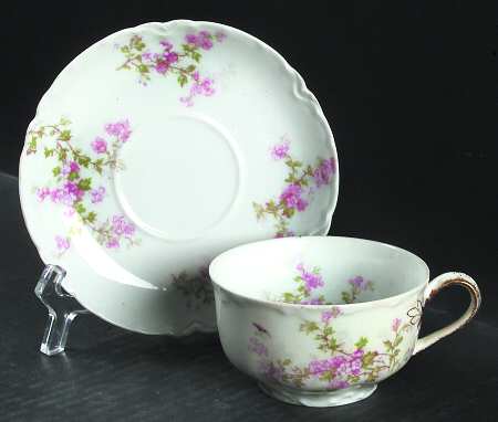 Schleiger 29 Flat Cup & Saucer Set