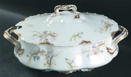 Schleiger 70 Tureen &  Lid