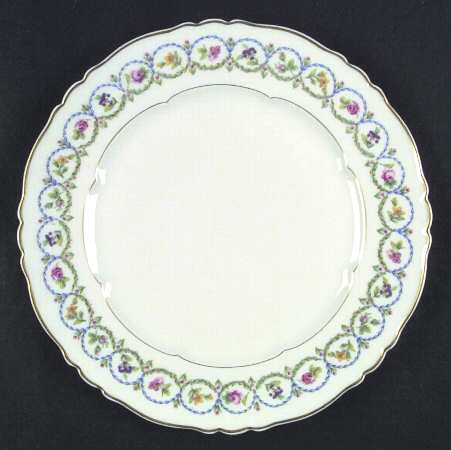 Sevres (Scalloped) by Haviland