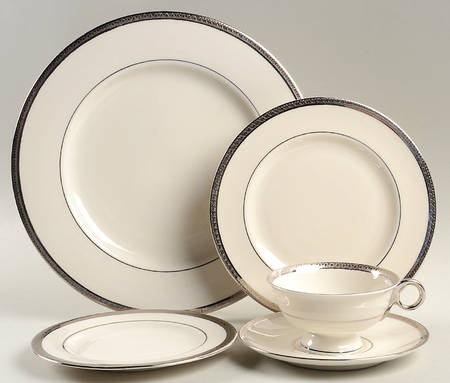 Shelton 40 Piece Estate Set