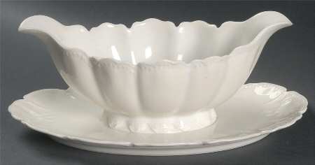 Star Gravy Boat with Attached Underplate