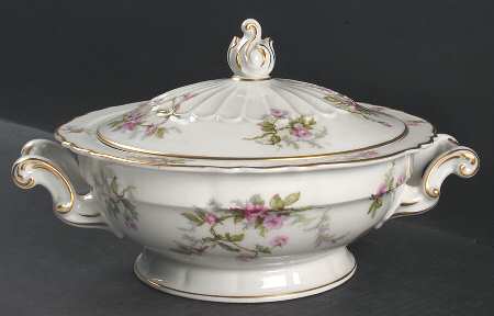 Sylvia White (Louis XIV, Newer) Round Covered Vegetable