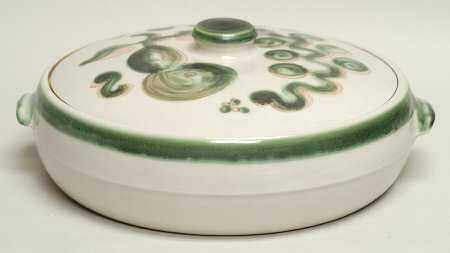 Pear and Grape Green 3 Quart Shallow Round Covered Casserole