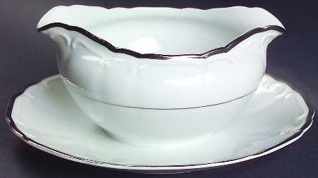 Silver Sonata Round Gravy Boat/Attached Underplate