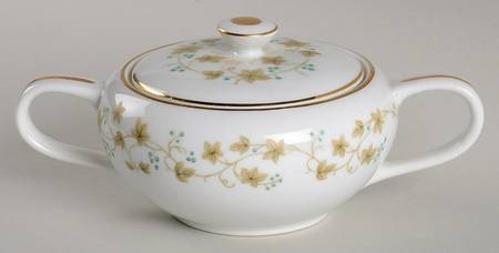 Ivy Ring Sugar Bowl & Lid by Halsey