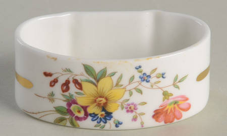 Lady Patricia (Scalloped, Embossed) Napkin Ring by Hammersley