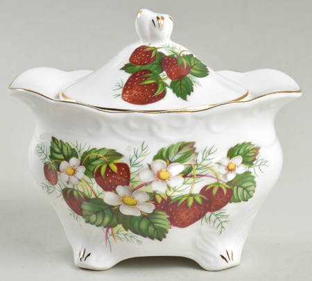 Strawberry Ripe (Small Scallops On Edge) Sugar Bowl & Lid
