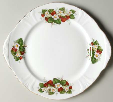 Strawberry Ripe (Small Scallops On Edge) Handled Cake Plate