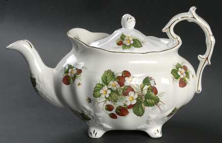 Strawberry Ripe (Small Scallops On Edge) Teapot & Lid