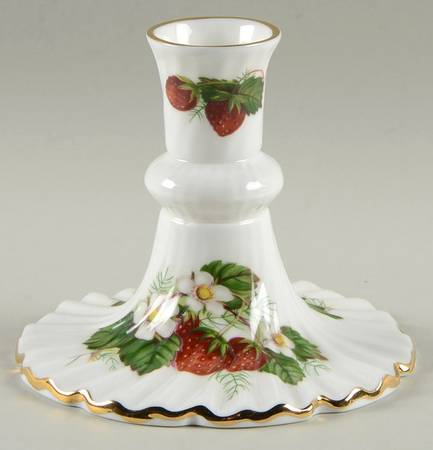 Strawberry Ripe (Small Scallops On Edge) Small Candlestick