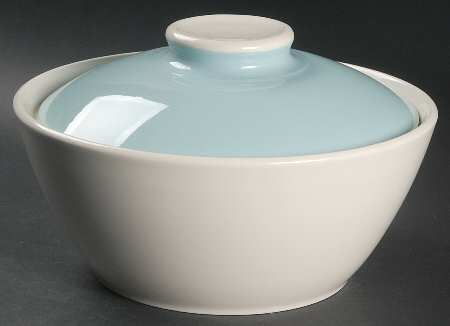 Petit Fleurs (Round, Smooth Edge) 2 Qt Round Covered Casserole