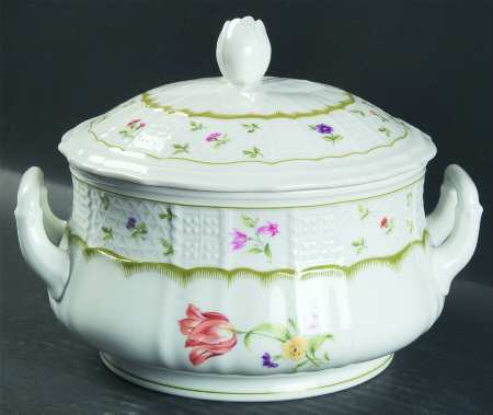 Chambord Round Covered Vegetable
