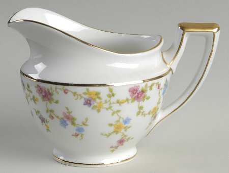 Coquette White Creamer