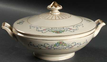 Ferndale (Older, Gold Trim) Round Covered Vegetable