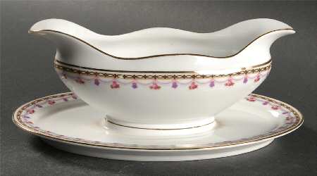 9703 Gravy Boat with Attached Underplate
