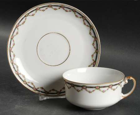 9642 Flat Cup & Saucer Set