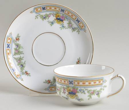 10899 Flat Cup & Saucer Set