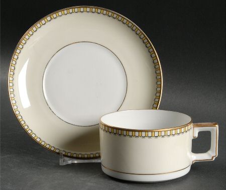 HC287 Flat Cup & Saucer Set