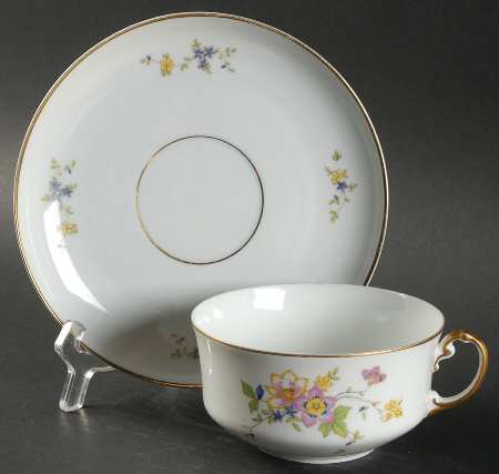 9847 Flat Cup & Saucer Set