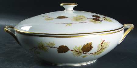 Larchmont Round Covered Vegetable