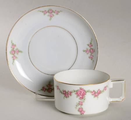 Rosalinda Flat Cup & Saucer Set