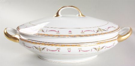 St Germaine (White Body) Oval Covered Vegetable